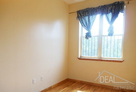 5th image of 284 Himrod St APT 2L