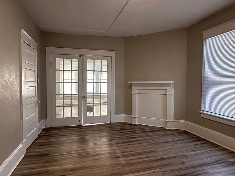407 Saint Andrew St #1 — Photo 11
