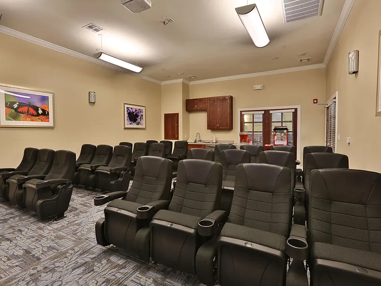 Pacana Park 55+ Apartments — Photo 12