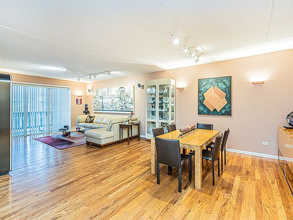 4th image of 950 Augusta Way APT 115
