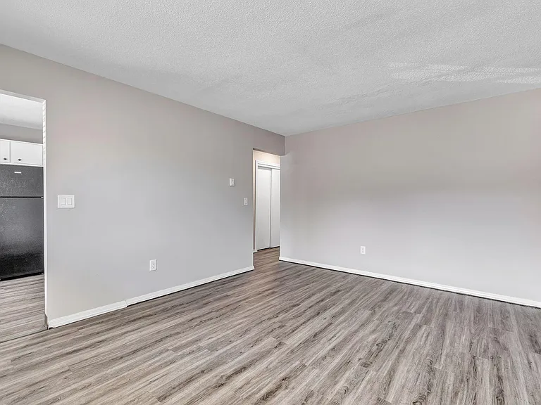 1358 Meriden Rd #12 — Photo 6