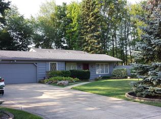 20661 Homestead Park Dr, Strongsville, OH 44149