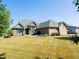 17410 Tower Rd, Basehor, KS 66007