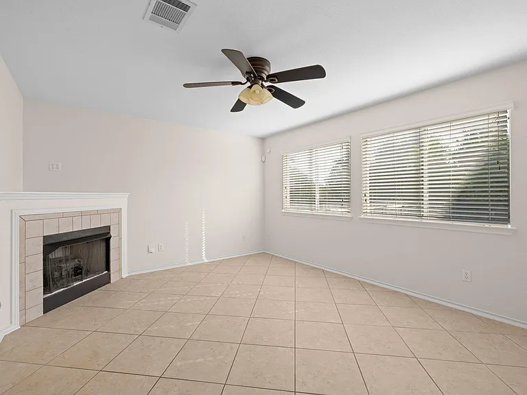 3410 Flowstone Ln — Photo 5