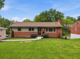 1290 Lakemont Dr, Pittsburgh, PA 15243