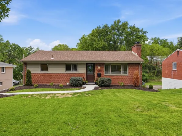 1290 Lakemont Dr, Pittsburgh, PA 15243