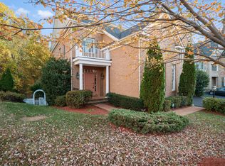 2369 Jawed Pl, Dunn Loring, VA 22027
