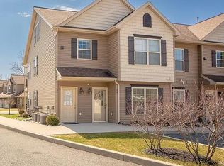 34 Kendall Dr #1, Delmar, NY 12054