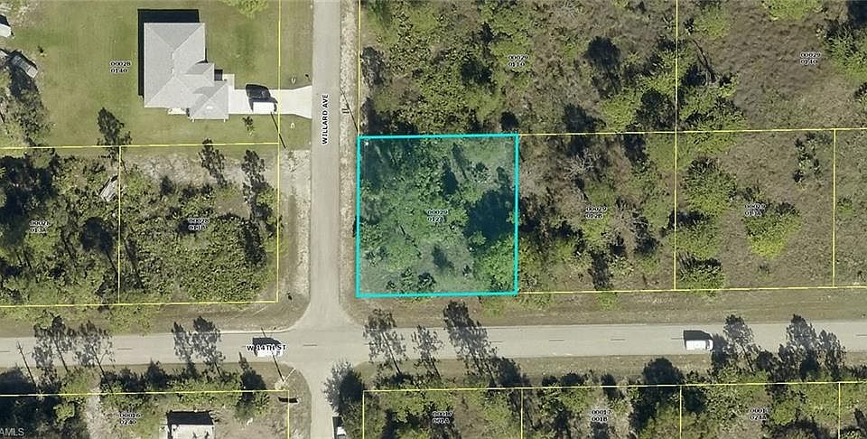 1st image of 606 W 14th St