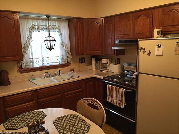 2nd image of 125 Beechwood Blvd