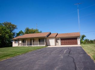 W3104 Krueger Rd, Lake Geneva, WI 53147