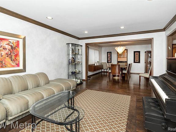 4th image of 22560 Kenwyck Dr