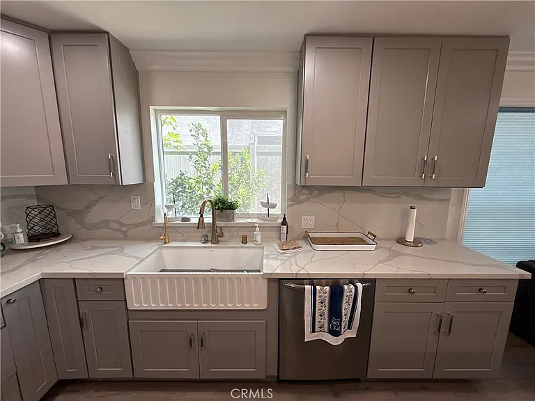 1174 E Ocean Blvd #10 — Photo 8