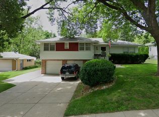 762 N 74th Ave, Omaha, NE 68114