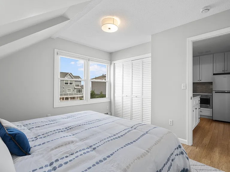 62 Cosey Beach Ave — Photo 8