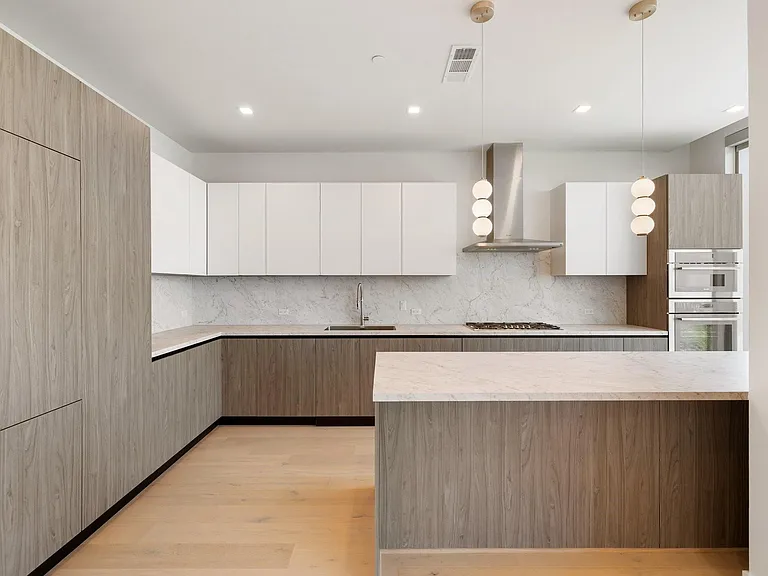 1711 Allen Pkwy #2202 — Photo 10