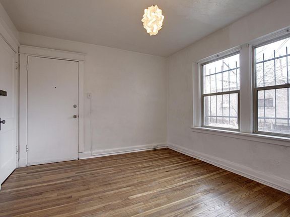 4th image of 1226-1226 N Marion St #3