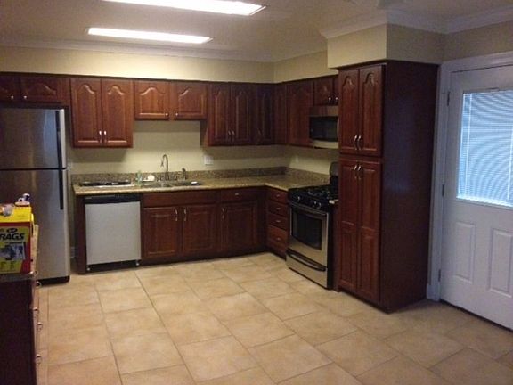 4th image of 349 10th St