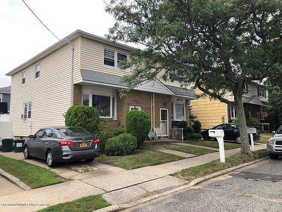 3rd image of 82 Littlefield Ave