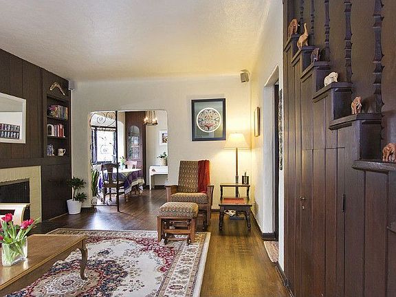 3rd image of 4225 Brooklyn Ave NE APT 1