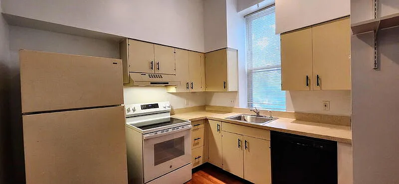 1 bed, 1.0 bath, 750 sqft, $995 — Photo 4