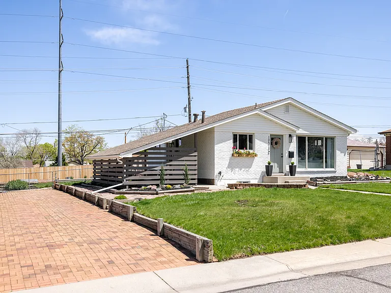 10516 Pearl St — Photo 9