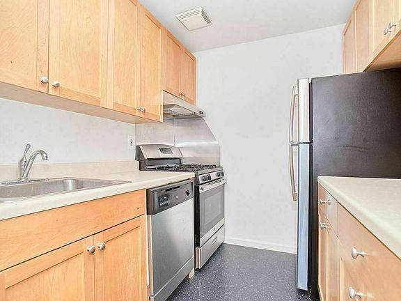 5th image of 279 W 117th St APT 5T