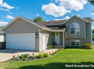 3242 Nature View Dr SE, Kentwood, MI