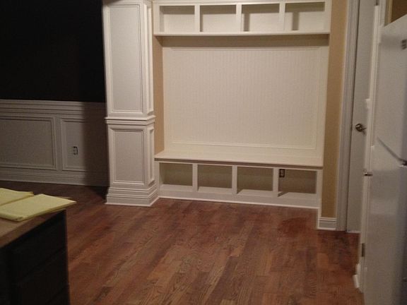 4th image of 1206 Parkview Ter