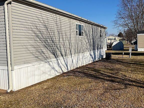 3rd image of 29 Jacqueline Dr