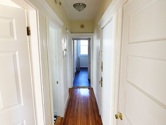 5th image of 100 Olney St APT 1