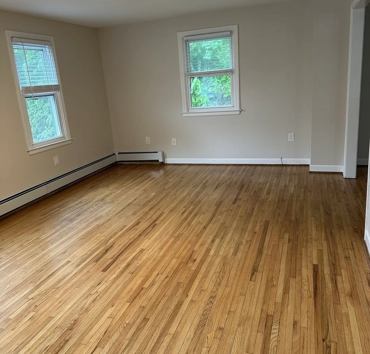 3 bed, 1.5 bath, 1224 sqft, $2,700 — Photo 4
