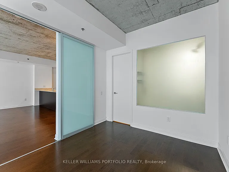 375 King St W #1805 — Photo 24