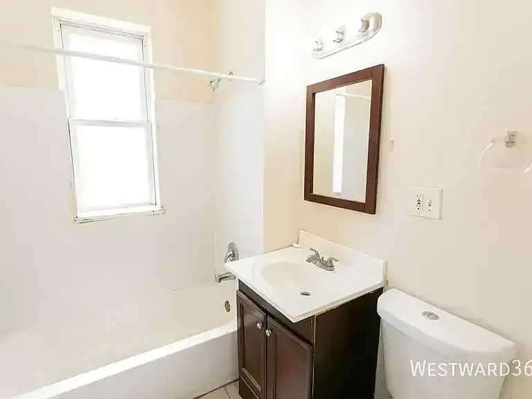 3900 N Sawyer Ave #2 — Photo 5
