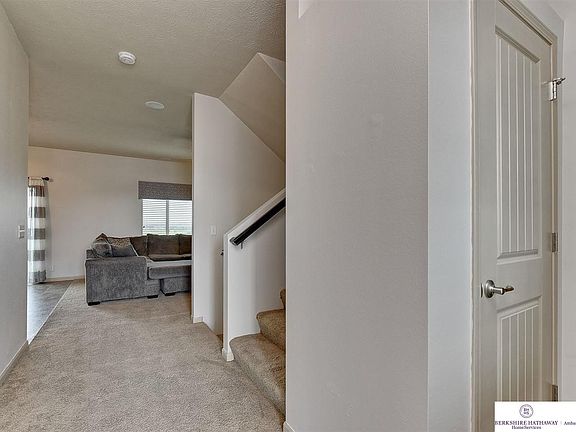 4th image of 8503 S 165th St