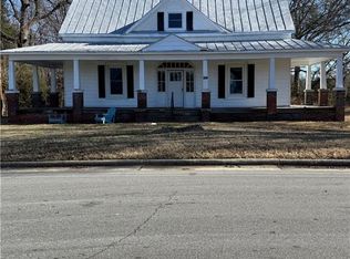 501 Fontaine St, Reidsville, NC 27320