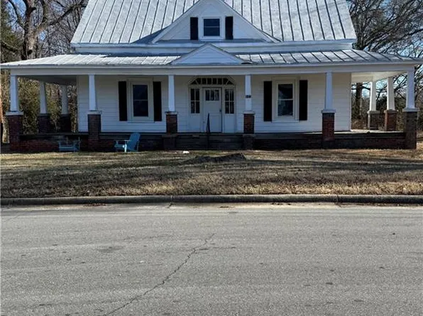 501 Fontaine St, Reidsville, NC 27320