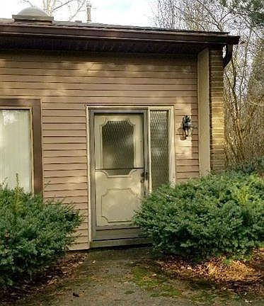 2nd image of 1833 Brookwood Dr