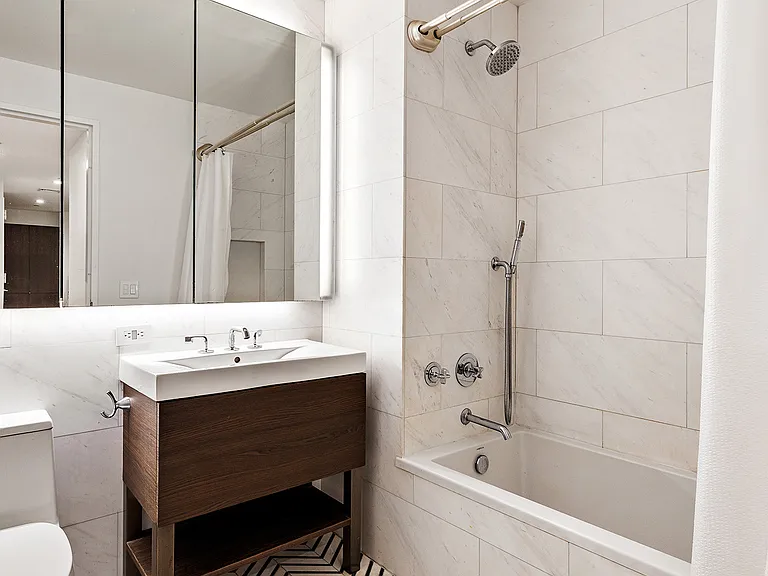 100 Avenue A #4B — Photo 7