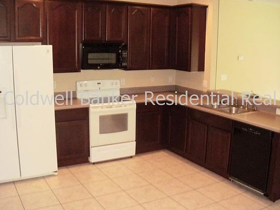 3rd image of 7365 Rex Hill Trl