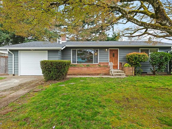 2nd image of 18411 SE Ivon Ct