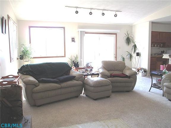 2nd image of 426 Mariemont Dr E