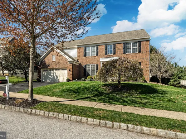 112 Magnolia Dr, Chester Springs, PA 19425