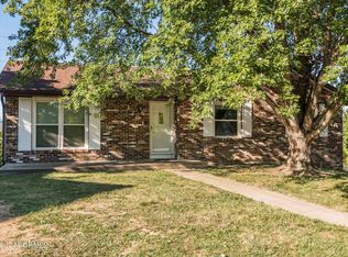 1201 Grandview Ct, Jefferson City, MO 65109