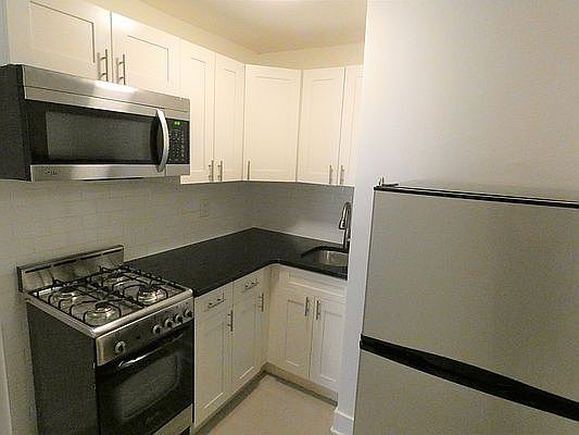 1st image of 587 1st Ave APT 3R