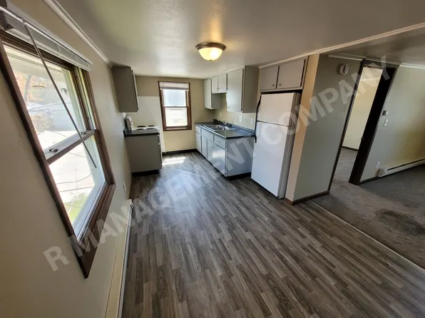 305 E Main St #1/2, Gillett, WI 54124