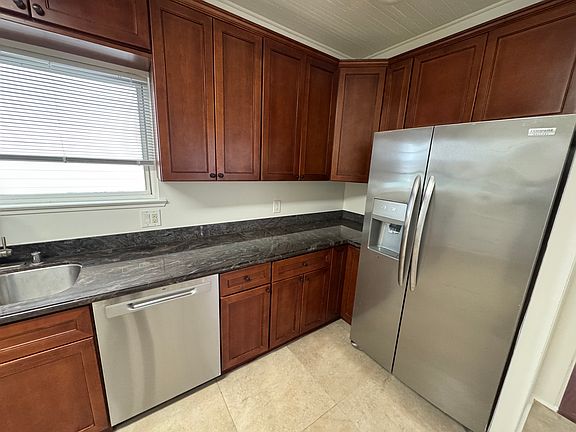 4th image of 536 4th Ln