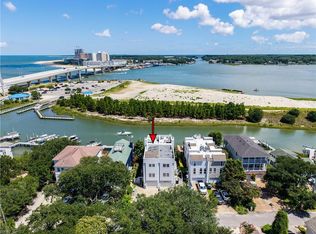 2082 Tazewell Rd, Virginia Beach, VA 23455