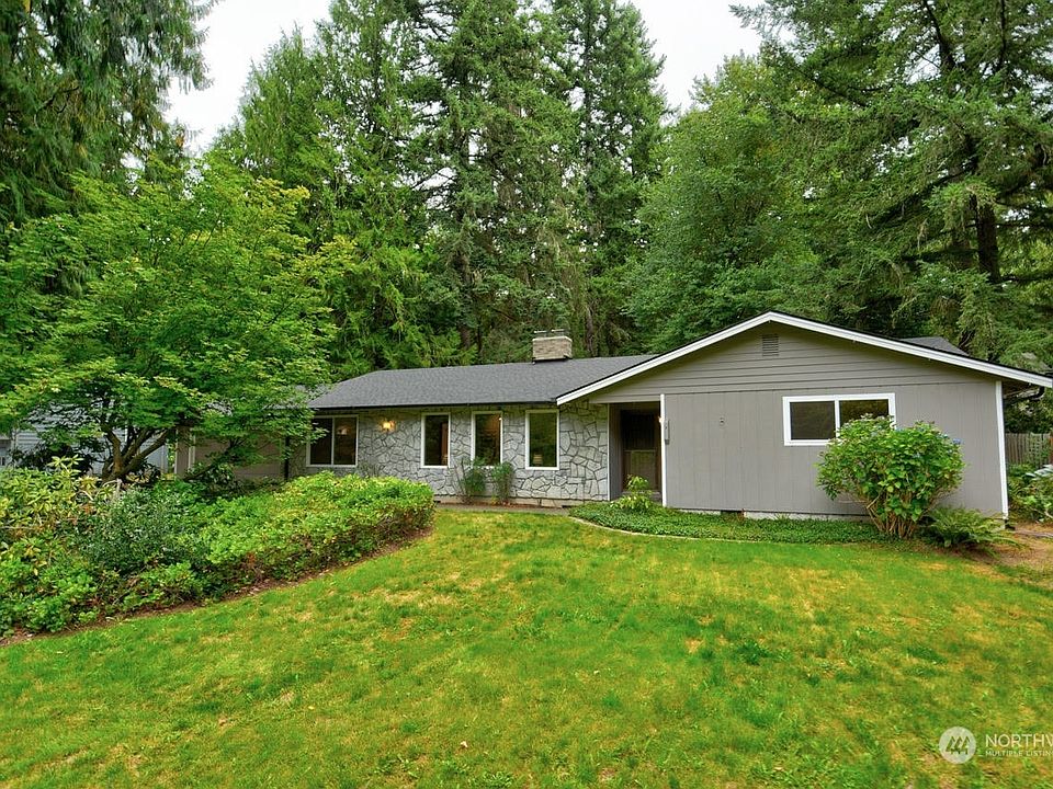 1st image of 4530 Claridge Drive SE