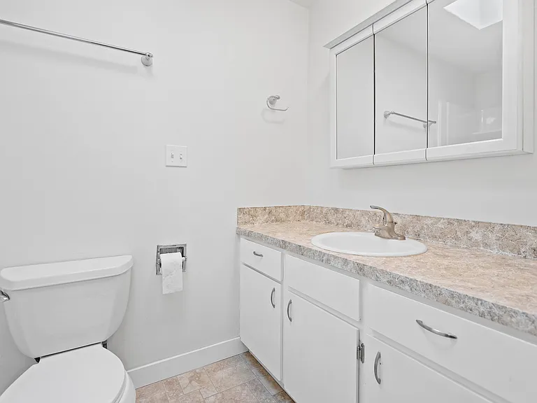 Cypress Lane Apartments — Photo 38